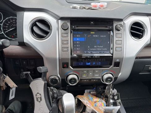 Used 2018 Toyota Tundra Limited w/ Limited Premium Package AWD/4WD image 10