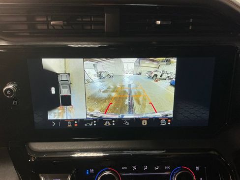 Used 2024 GMC Sierra 1500 AT4 w/ Technology Package AWD/4WD image 24