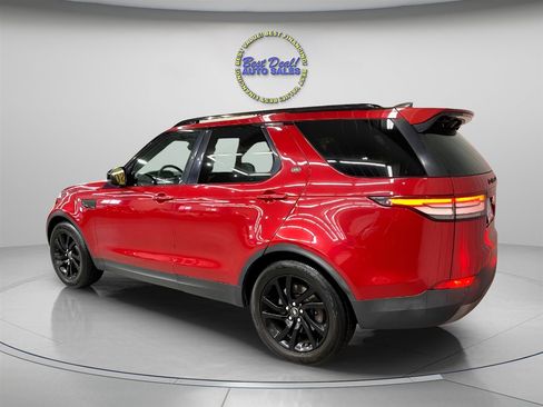 Used 2017 Land Rover Discovery SE image 5