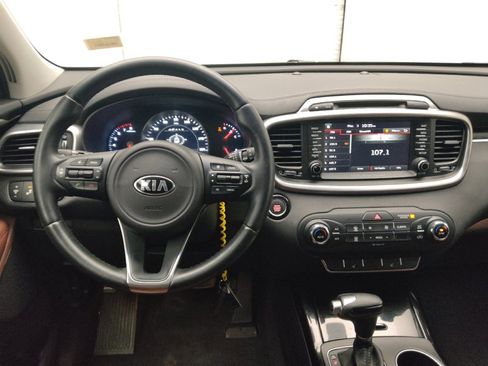 Used 2017 Kia Sorento SX image 22