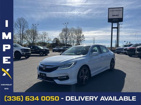 Used 2016 Honda Accord Touring image 1