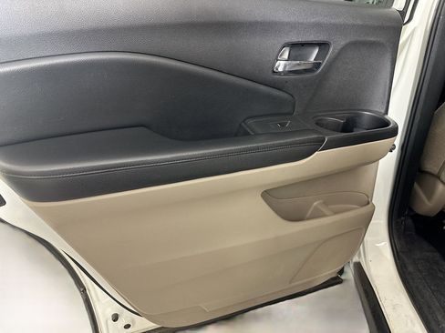 Used 2017 Honda Pilot EX image 24