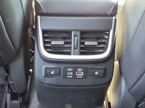 Used 2023 Subaru Outback Limited AWD/4WD image 32