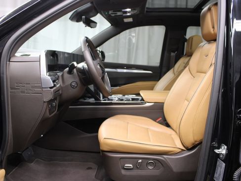 Used 2025 Cadillac Escalade Premium Luxury w/ Touring Package AWD/4WD image 15