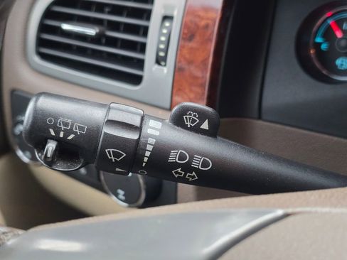 Used 2010 Chevrolet Suburban LTZ image 33