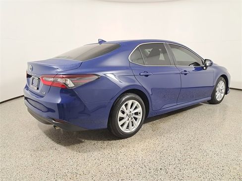 Used 2024 Toyota Camry LE image 5
