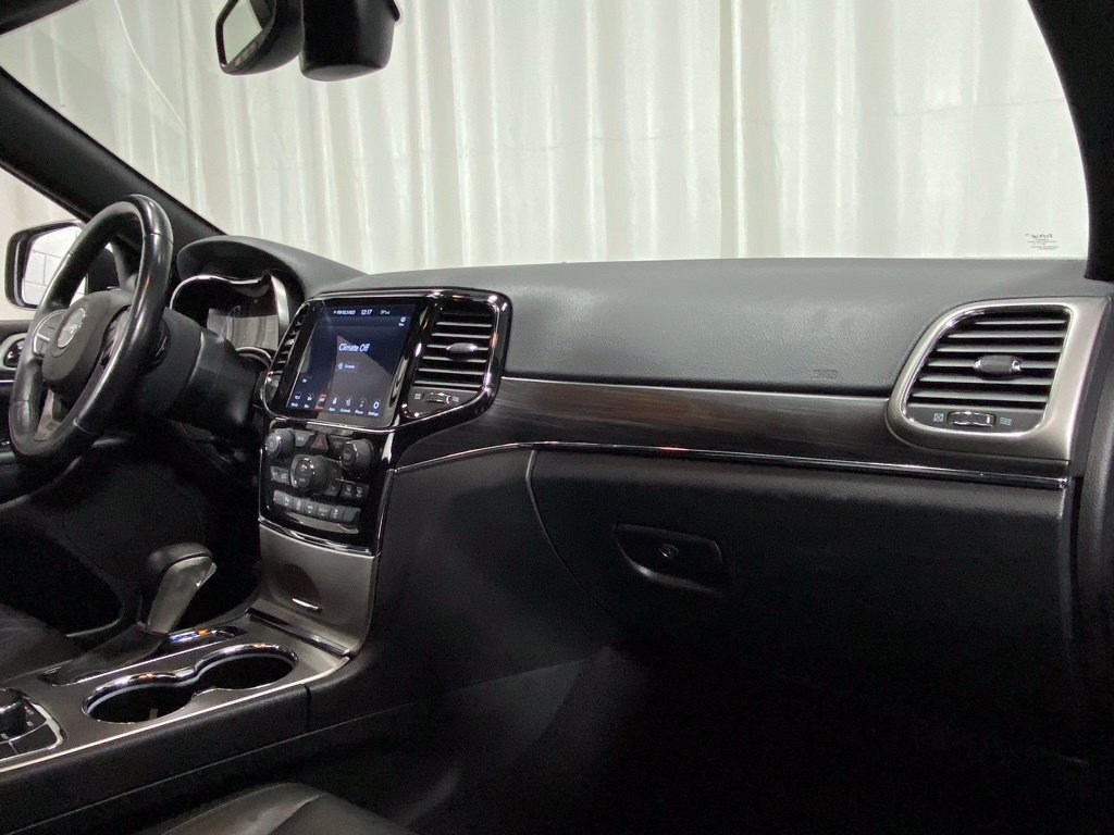 Used 2021 Jeep Grand Cherokee Limited AWD/4WD image 32