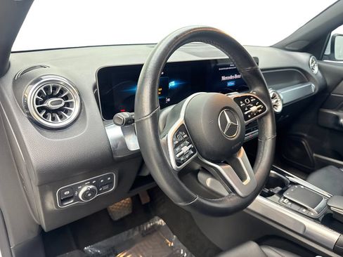 Used 2021 Mercedes-Benz GLB 250 w/ Premium Package image 47