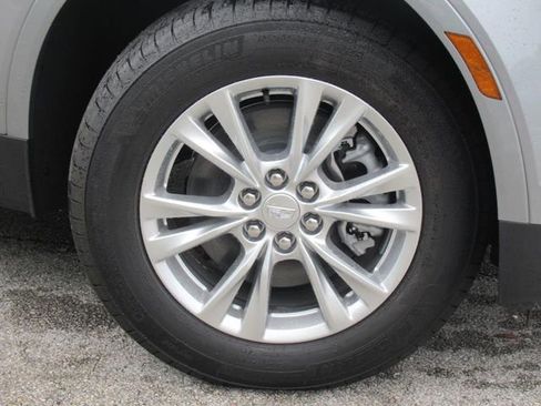 New 2025 Cadillac XT5 Luxury image 7