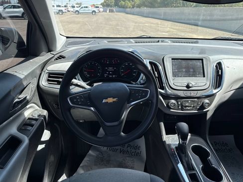 Used 2023 Chevrolet Equinox LS FWD image 17