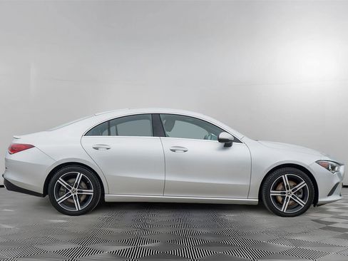 Used 2021 Mercedes-Benz CLA 250 4MATIC image 4