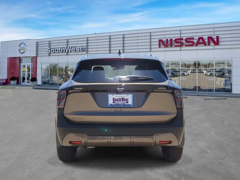 New 2026 Nissan Kicks SV w/ SV Premium Package FWD image 6