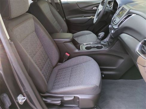 Used 2022 Chevrolet Equinox LT image 27