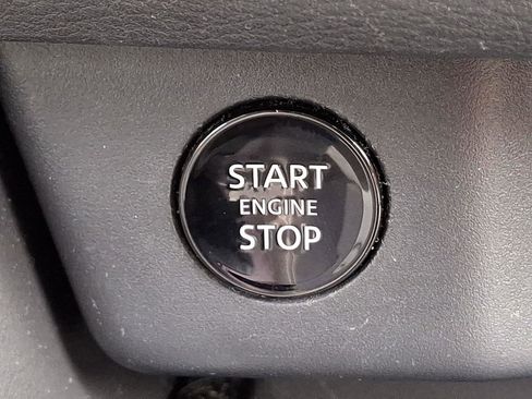 Used 2024 Nissan Rogue SV image 22