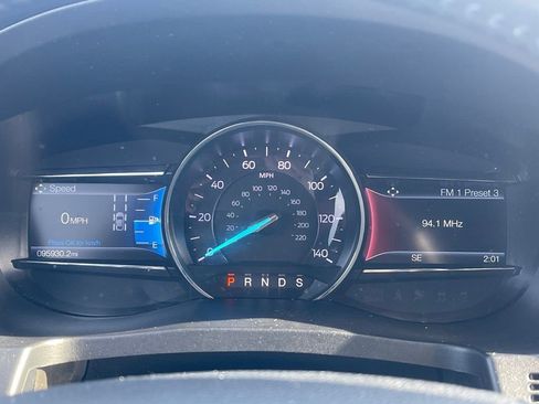 Used 2019 Ford Explorer Limited w/ Ford Safe & Smart Package image 9