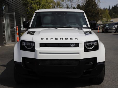 New 2026 Land Rover Defender 110 X-Dynamic SE AWD/4WD image 4