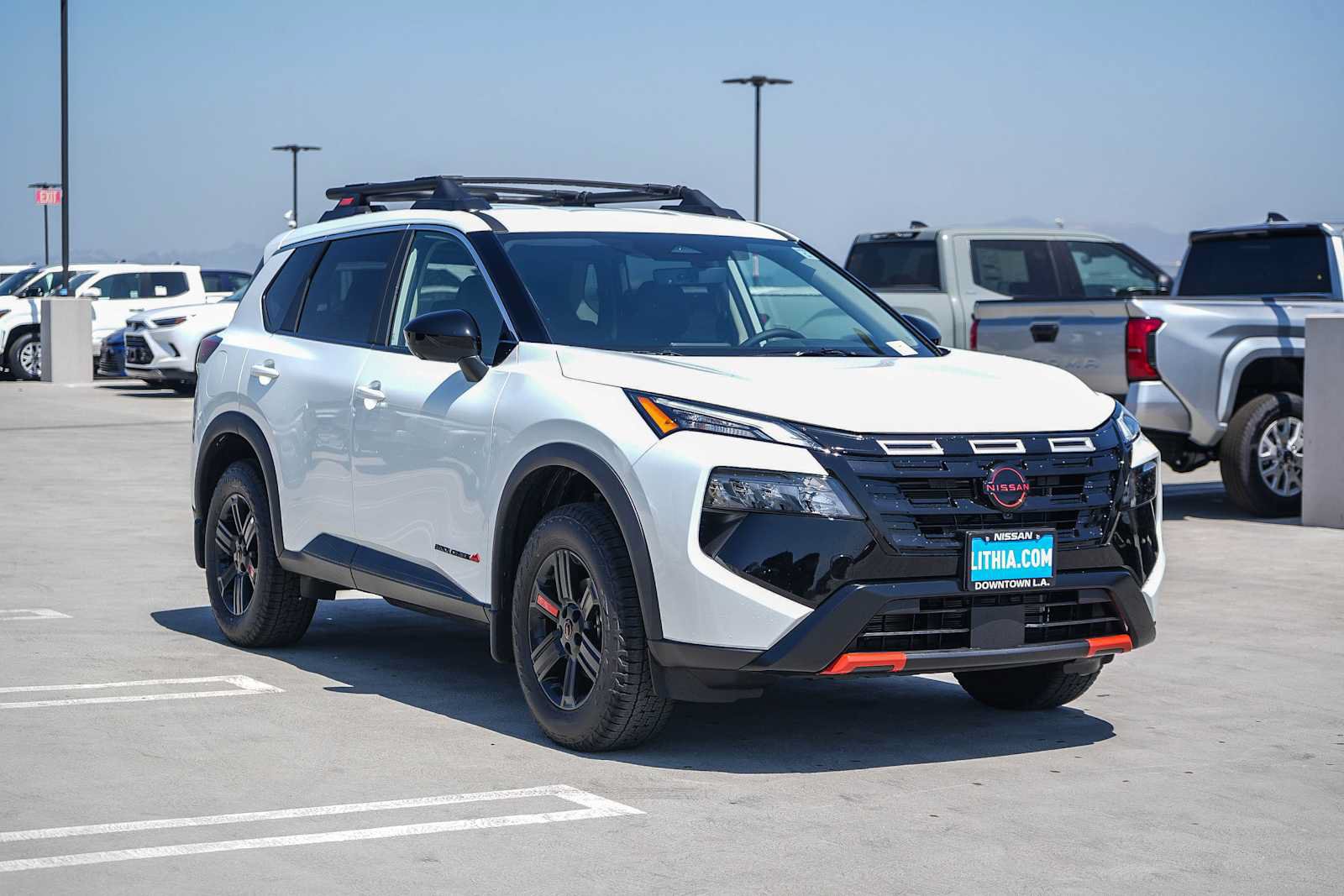 Used 2026 Nissan Rogue SV AWD/4WD image 3