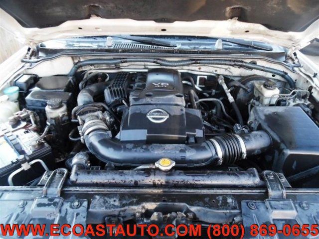 Used 2005 Nissan Frontier SE w/ (P01) Power Pkg AWD/4WD image 12
