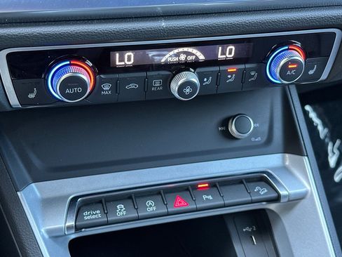 Used 2022 Audi Q3 2.0T Premium Plus w/ Premium Plus Package image 26