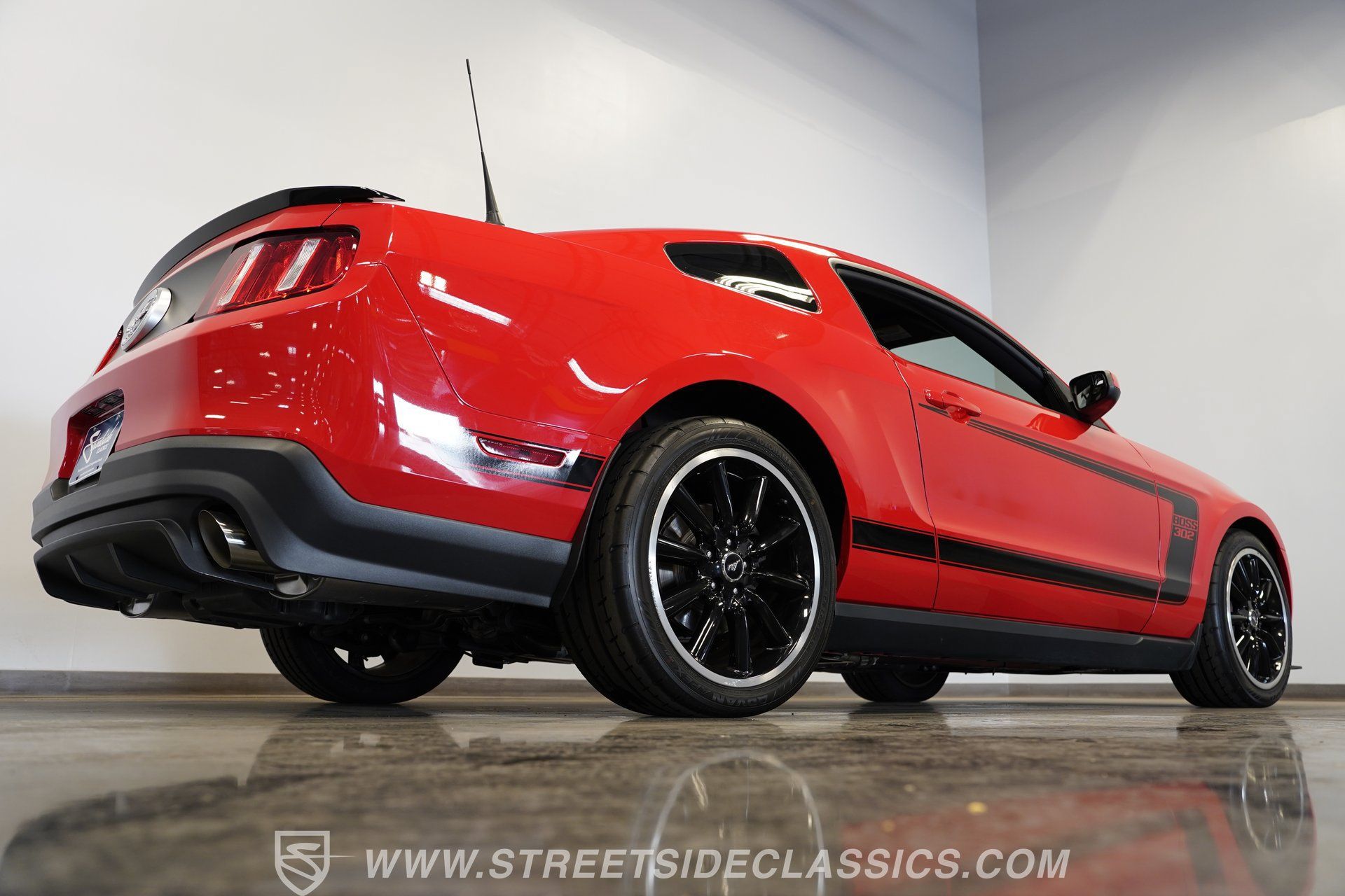 Used 2012 Ford Mustang Boss 302 RWD image 30