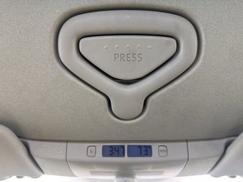 Used 2008 Volkswagen Beetle S FWD image 13
