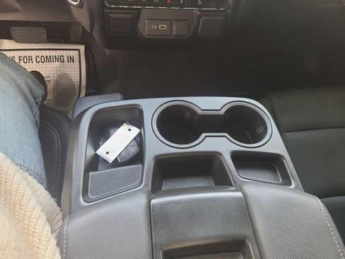 Used 2026 Chevrolet Silverado 1500 Custom Trail Boss w/ LPO, Dark Essentials Package image 14