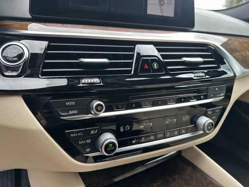 Used 2019 BMW 530i xDrive w/ Convenience Package image 23