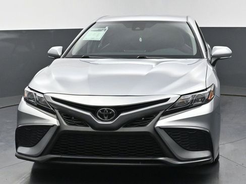 Used 2021 Toyota Camry SE image 6