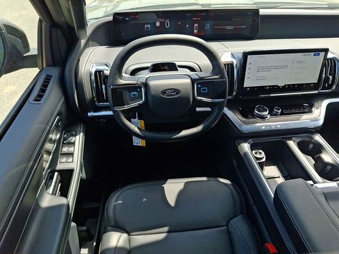 New 2026 Ford Expedition Max Platinum AWD/4WD image 8