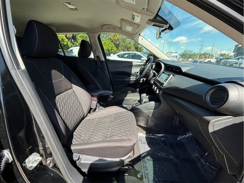 Used 2022 Nissan Kicks S FWD image 36
