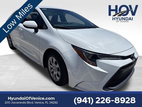 Used 2023 Toyota Corolla LE image 1