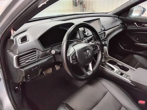 Used 2022 Honda Accord Sport image 11