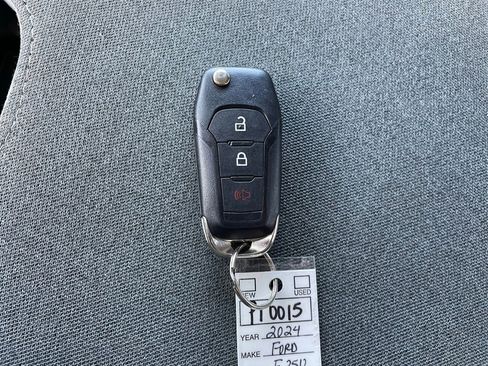Used 2024 Ford F250 XLT image 27