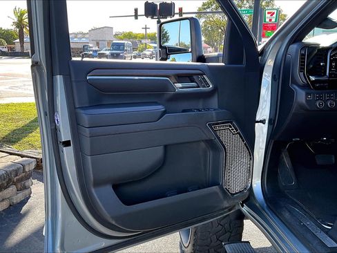 Certified 2024 Chevrolet Silverado 2500 High Country w/ High Country Premium Package image 19