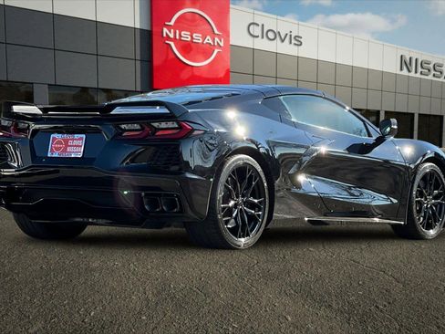 Used 2023 Chevrolet Corvette Stingray Coupe w/ Z51 Performance Package image 3