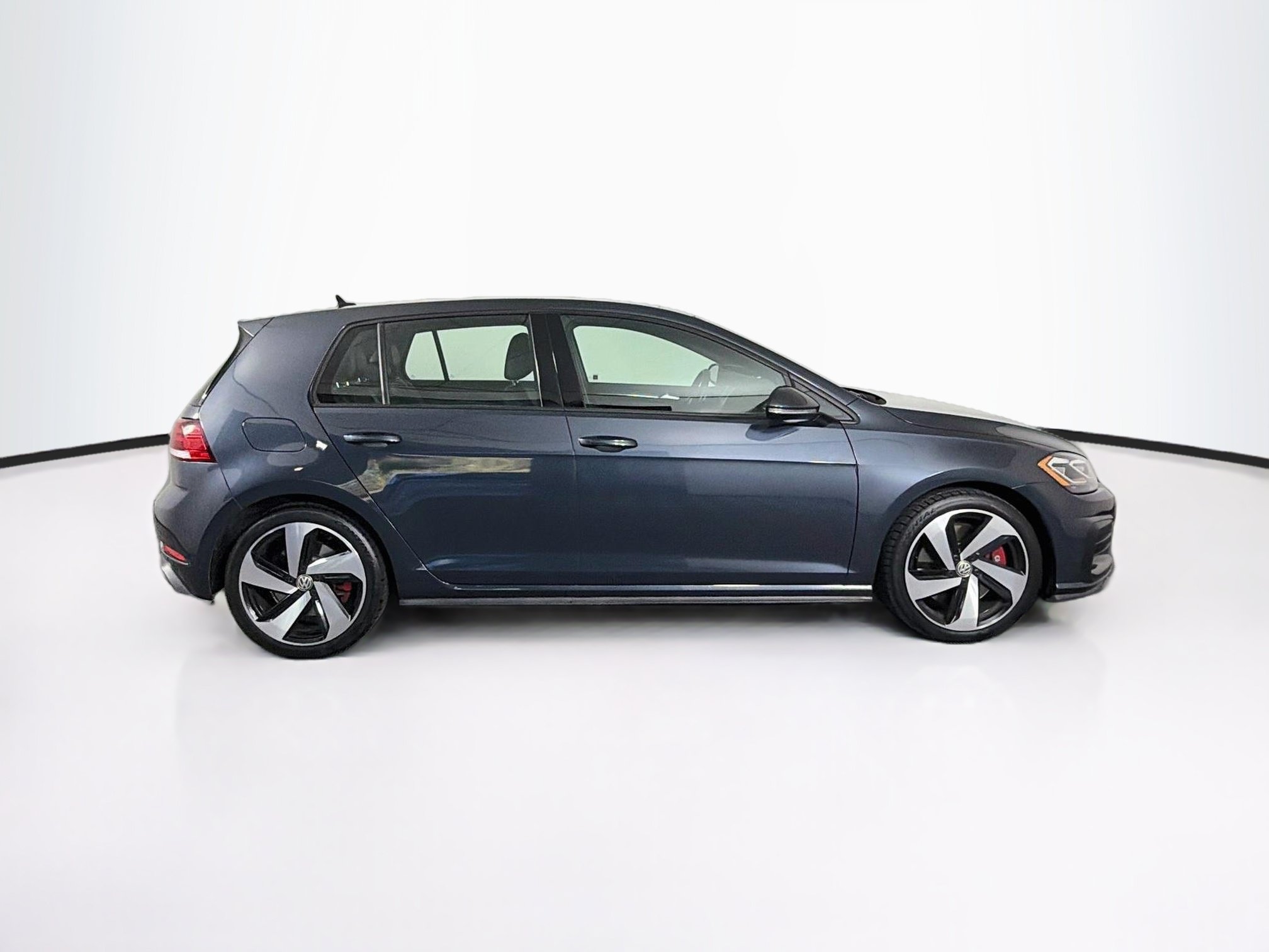 Used 2019 Volkswagen GTI SE FWD image 10