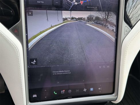 Used 2019 Tesla Model X 100D image 4