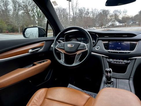 Used 2021 Cadillac XT5 Premium Luxury image 30