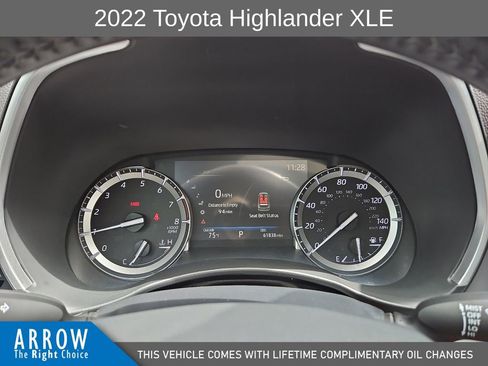 Used 2022 Toyota Highlander XLE FWD image 26