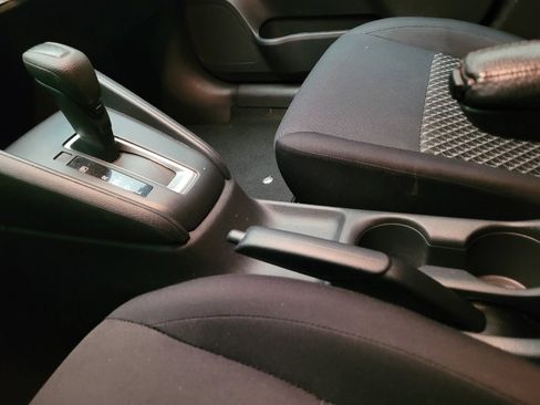 Used 2022 Nissan Versa S w/ Trunk Package FWD image 26