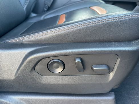 Used 2022 GMC Sierra 1500 AT4 w/ AT4 Premium Package image 23