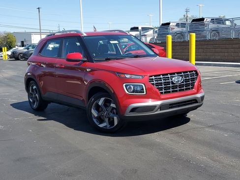 Certified 2023 Hyundai Venue Limited FWD image 32