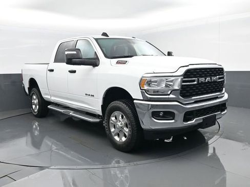 Used 2024 RAM 2500 Big Horn AWD/4WD image 3