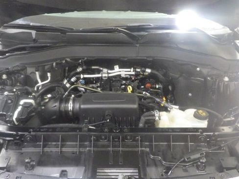 Used 2022 Ford Explorer XLT w/ Equipment Group 202A image 10