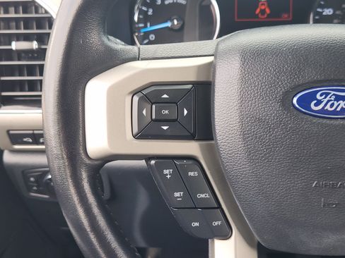 Used 2022 Ford F250 Lariat w/ Lariat Value Package AWD/4WD image 26