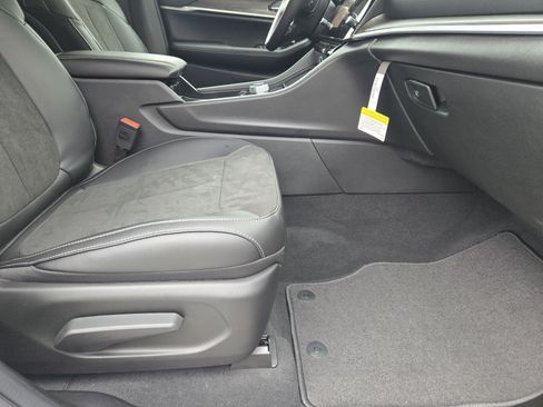 New 2026 Jeep Grand Cherokee Altitude image 11