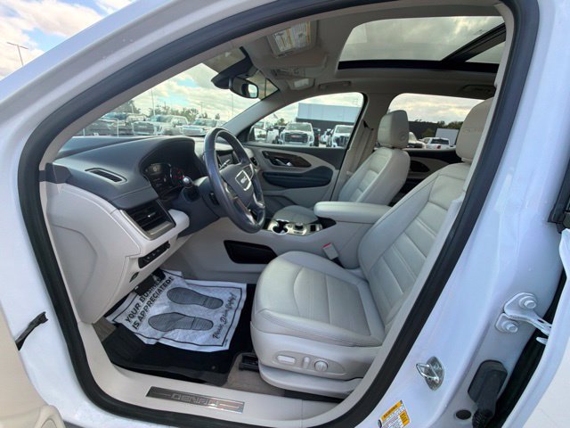 Certified 2022 GMC Terrain Denali w/ Denali Premium Package AWD/4WD image 13
