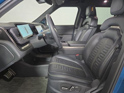 Used 2024 Rivian R1S Adventure image 20