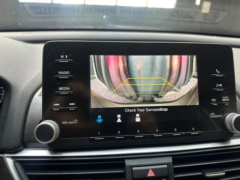 Used 2018 Honda Accord LX image 16