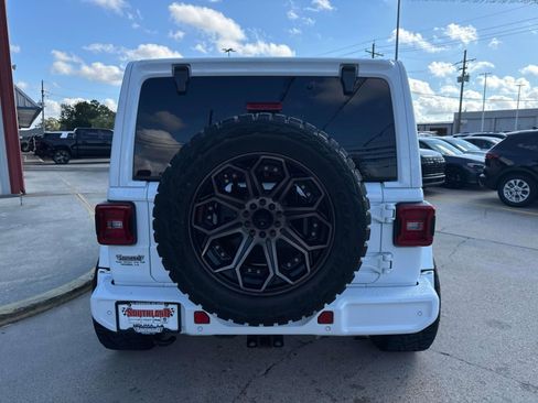 Certified 2022 Jeep Wrangler Unlimited Sahara image 6